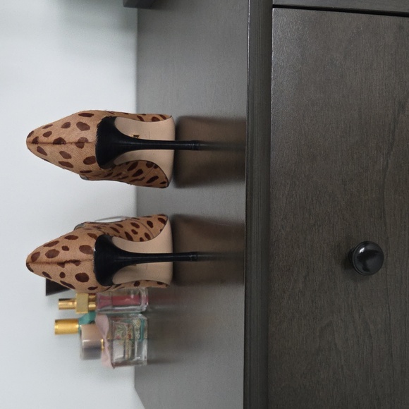 Pour La Victoire Leopard Print Stiletto Heels - New Without Box - Picture 2 of 4